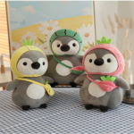 Pinguinos con Gorrito de Fruta