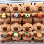 Capybara Con Comida y Figuras